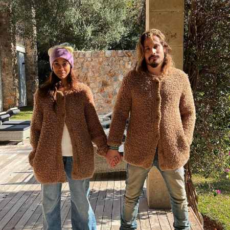 Bowie Ezio Perego-Saldana's parents did twinning on Valentine's day 2023 .